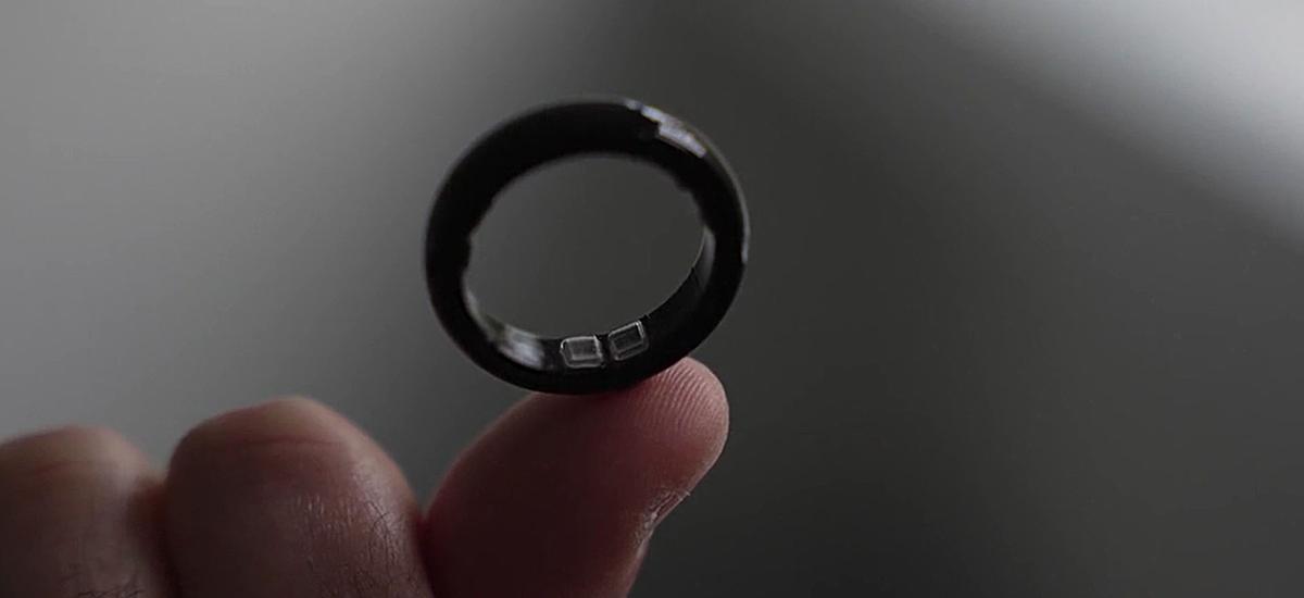 Ten pierścionek jest jak smartfon. Poszedł milion złotych na biżuterię bez diamentu