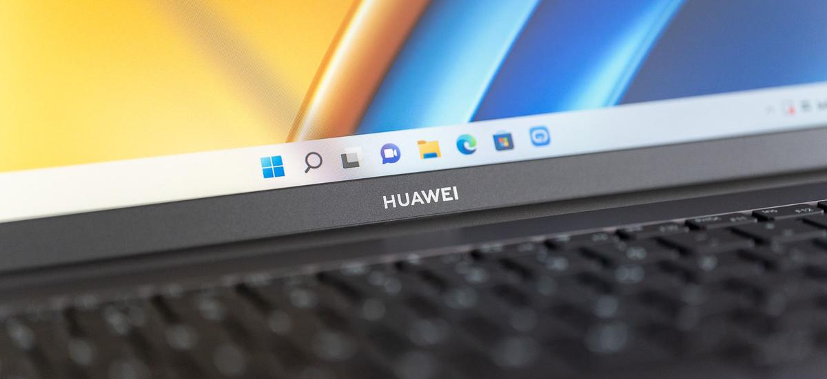 Laptopa Huawei kupisz o 1000 zł taniej. Producent dorzuci smartwatcha i myszkę