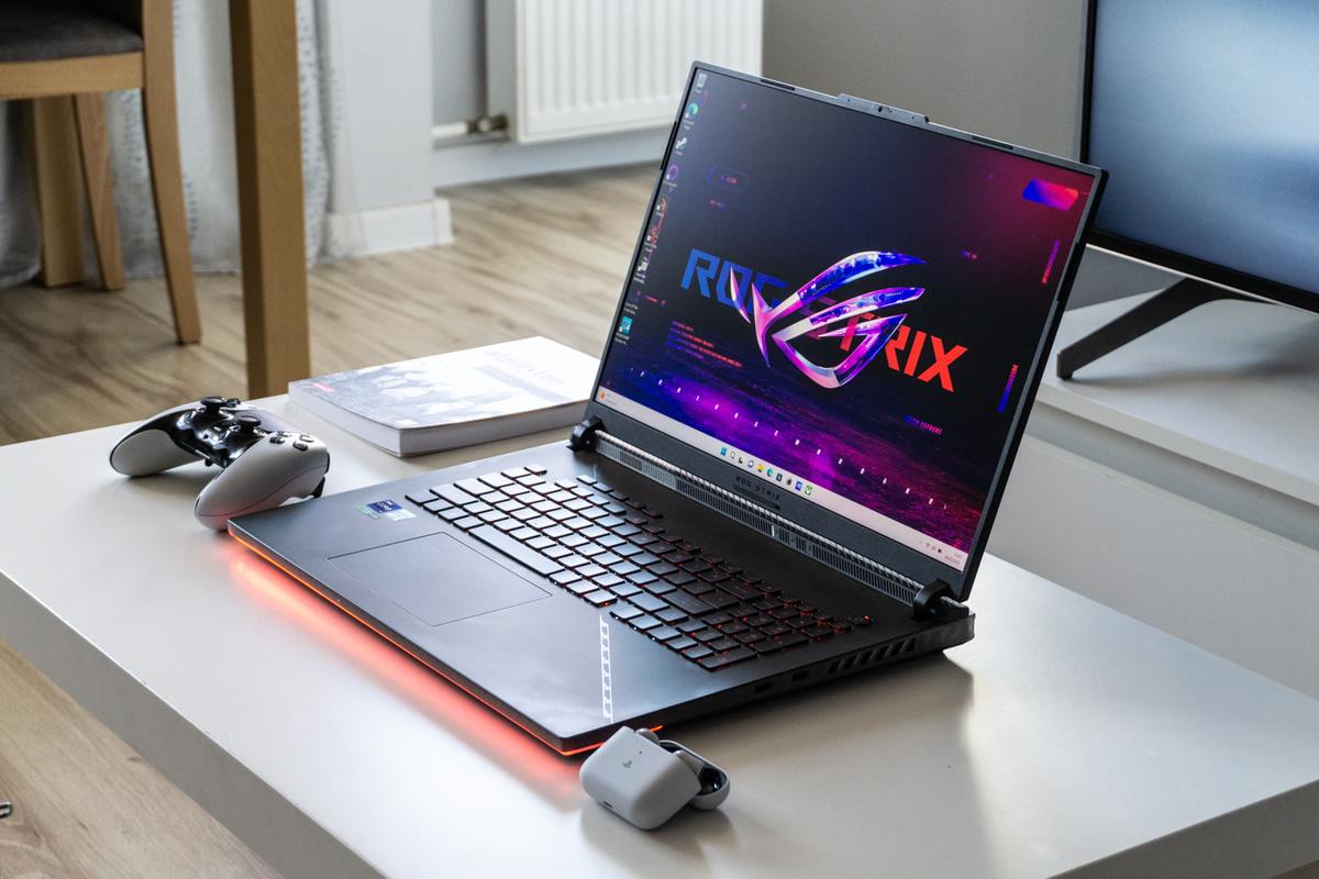 Recenzja ASUS ROG Strix SCAR 18: Cyberpunk 4K w 60+ fps w laptopie