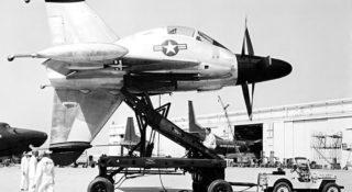 Convair XFY Pogo czyli historia dziwnego samolotu pionowego startu i lądowania