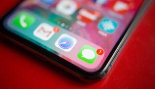 iPhone - pulpit z iMessage i aplikacją do wiadomości SMS