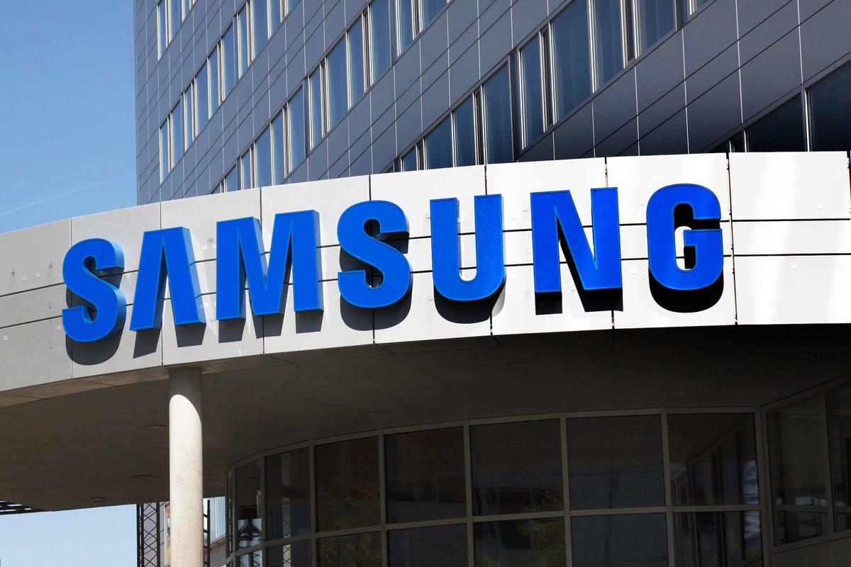 Samsung odzyskał tytuł króla smartfonów. Wiąże się z tym niepokojąca wiadomość